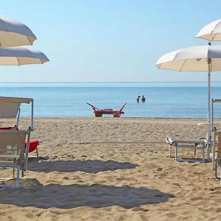 Two Bedroom Flat Close To The In Eraclea Eraclea Mare