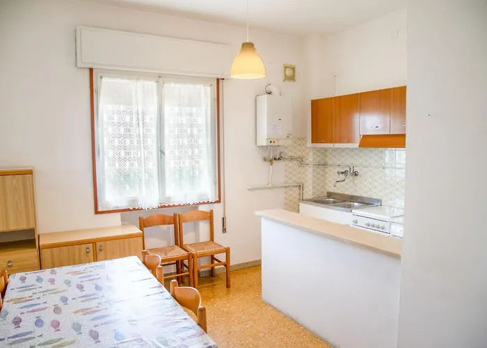 Two Bedroom Flat Close To The In Eraclea Eraclea Mare