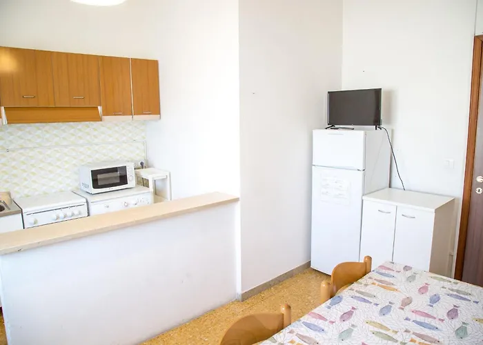 Two Bedroom Flat Close To The In Eraclea Daire *
