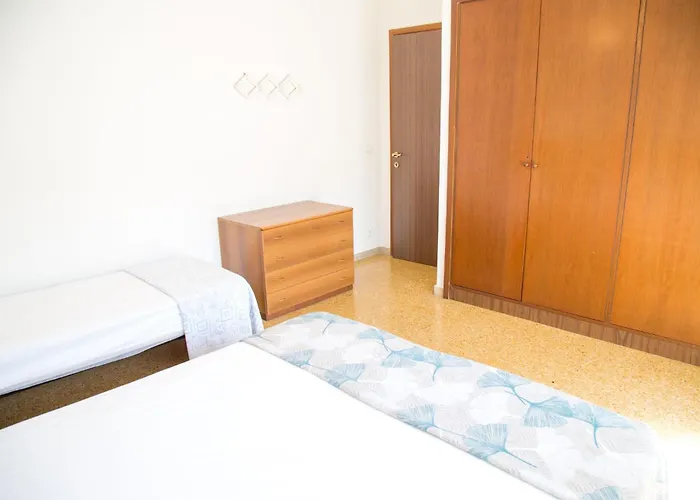 Two Bedroom Flat Close To The In Eraclea Appartement *